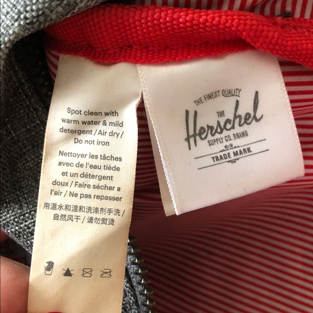 HERSCHEL SUPPLY CO GRAY WAIST BAG / FANNY PACK • 33.5” WAIST MAX - Picture 10 of 15